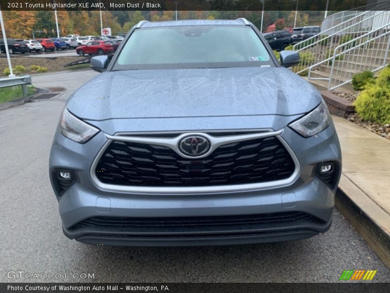 Moon Dust / Black 2021 Toyota Highlander XLE AWD