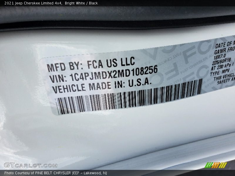 Bright White / Black 2021 Jeep Cherokee Limited 4x4