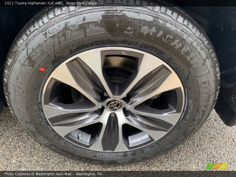  2021 Highlander XLE AWD Wheel