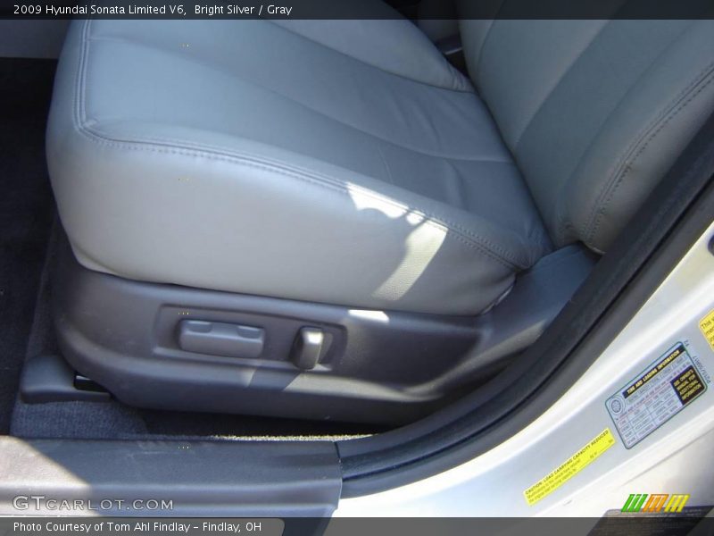 Bright Silver / Gray 2009 Hyundai Sonata Limited V6