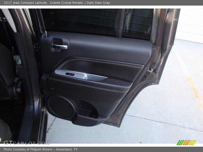 Granite Crystal Metallic / Dark Slate Gray 2017 Jeep Compass Latitude