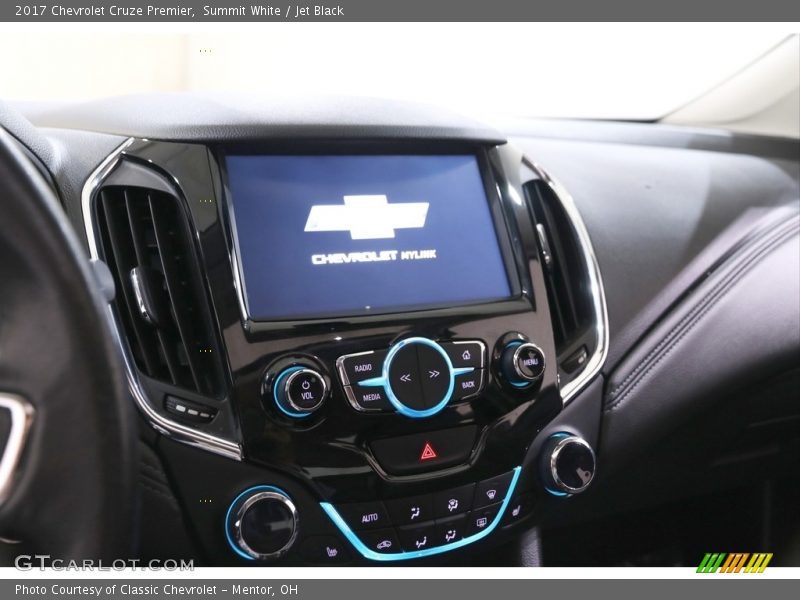 Summit White / Jet Black 2017 Chevrolet Cruze Premier