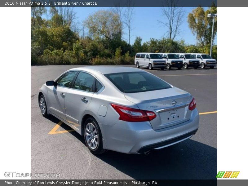 Brilliant Silver / Charcoal 2016 Nissan Altima 2.5 S
