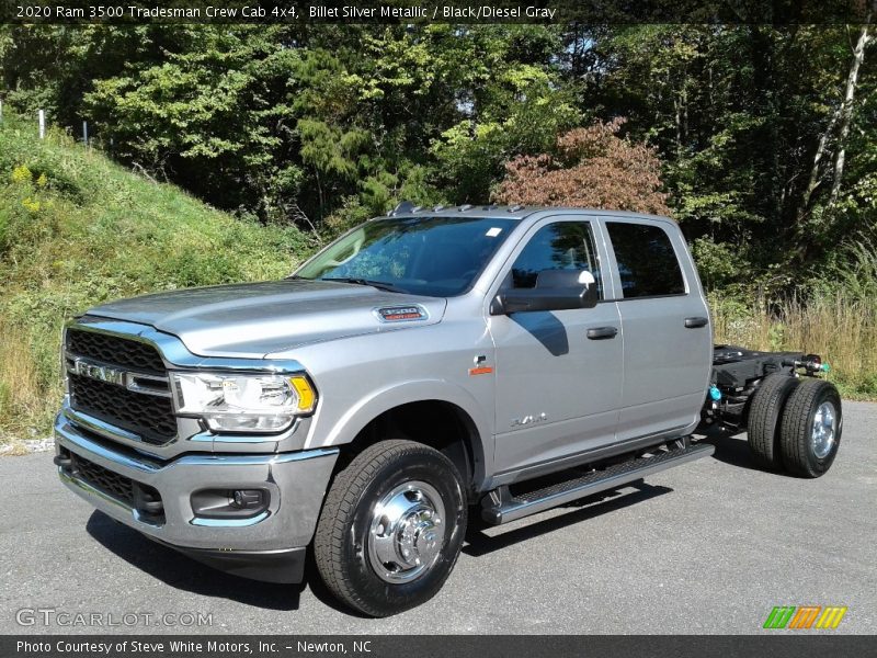 Front 3/4 View of 2020 3500 Tradesman Crew Cab 4x4