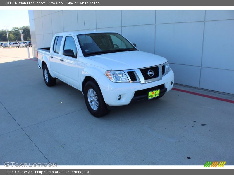 Glacier White / Steel 2018 Nissan Frontier SV Crew Cab