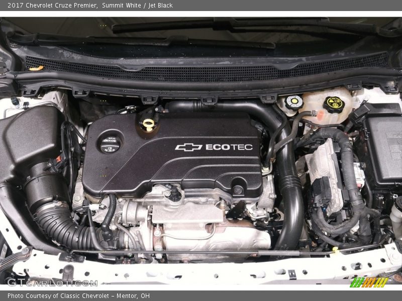 Summit White / Jet Black 2017 Chevrolet Cruze Premier