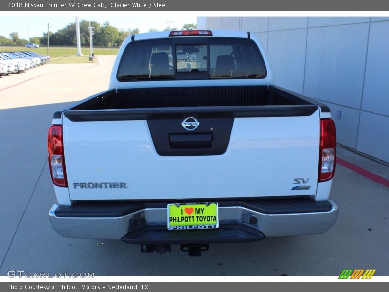 Glacier White / Steel 2018 Nissan Frontier SV Crew Cab