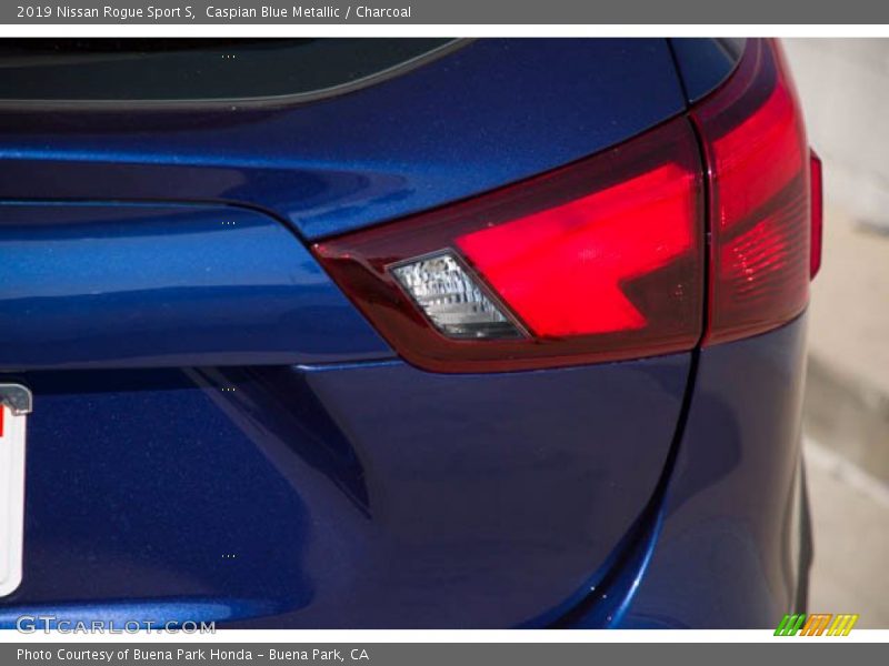 Caspian Blue Metallic / Charcoal 2019 Nissan Rogue Sport S