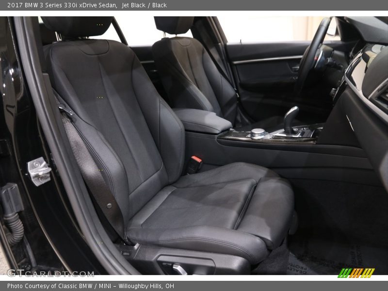 Jet Black / Black 2017 BMW 3 Series 330i xDrive Sedan