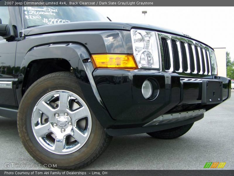 Black Clearcoat / Dark Slate Gray/Light Graystone 2007 Jeep Commander Limited 4x4