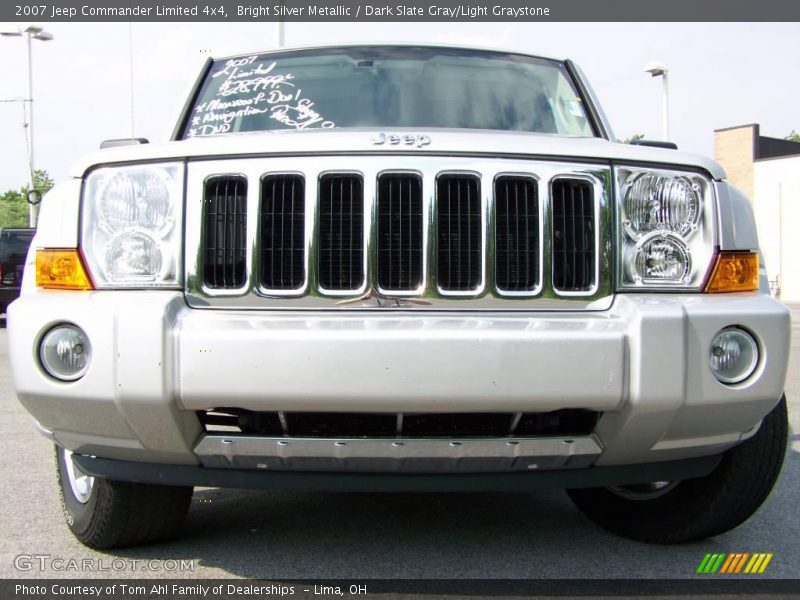 Bright Silver Metallic / Dark Slate Gray/Light Graystone 2007 Jeep Commander Limited 4x4