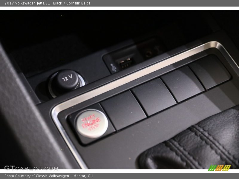Black / Cornsilk Beige 2017 Volkswagen Jetta SE