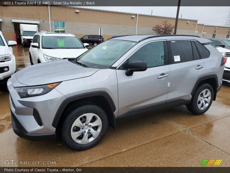 Front 3/4 View of 2021 RAV4 LE AWD