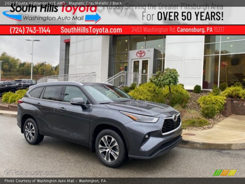 Magnetic Gray Metallic / Black 2021 Toyota Highlander XLE AWD