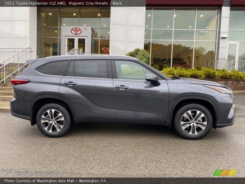  2021 Highlander XLE AWD Magnetic Gray Metallic