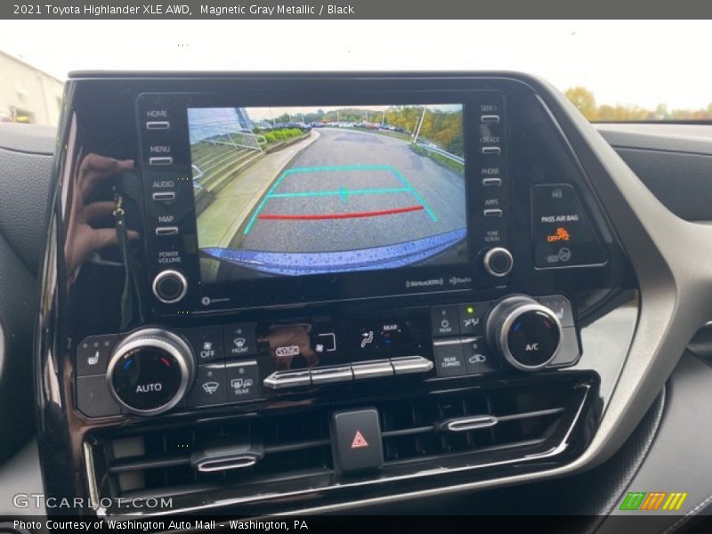Controls of 2021 Highlander XLE AWD