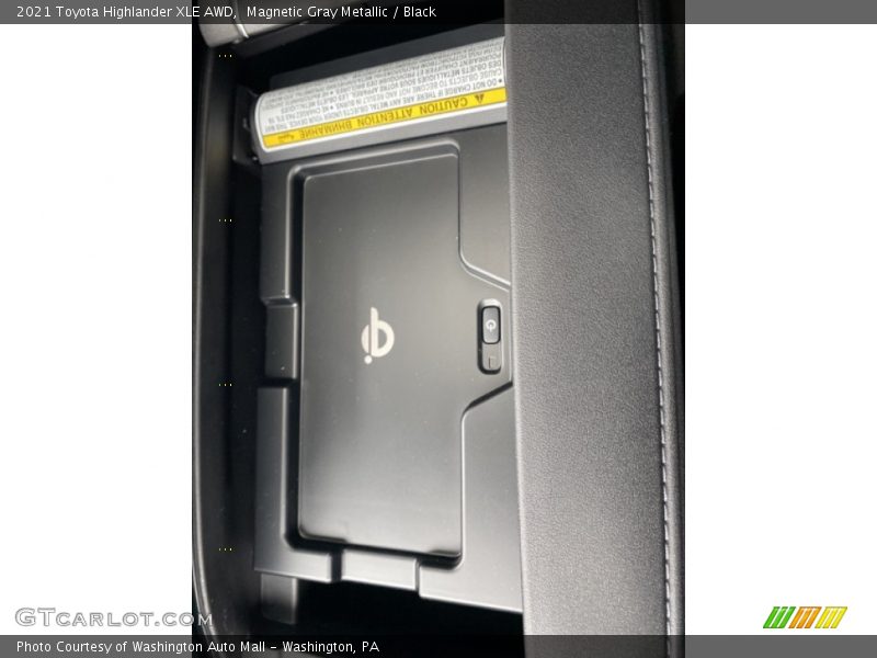 Magnetic Gray Metallic / Black 2021 Toyota Highlander XLE AWD