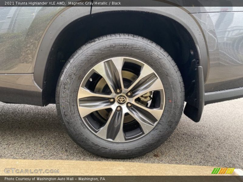  2021 Highlander XLE AWD Wheel