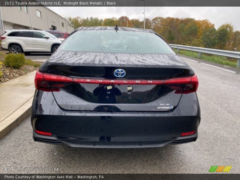 Midnight Black Metallic / Black 2021 Toyota Avalon Hybrid XLE