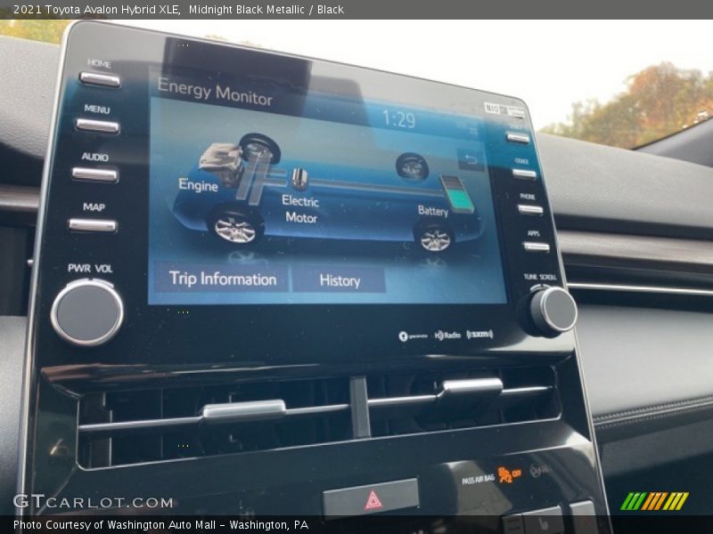 Midnight Black Metallic / Black 2021 Toyota Avalon Hybrid XLE