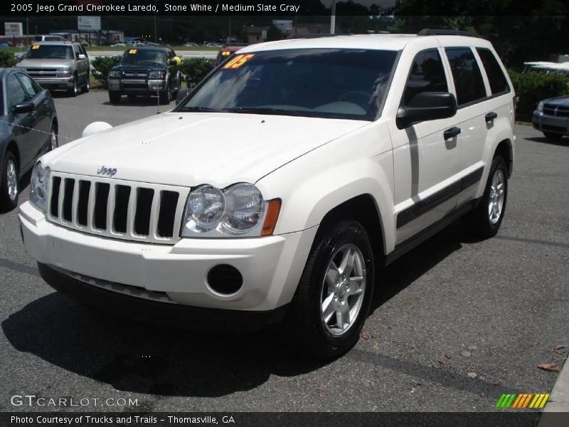 Stone White / Medium Slate Gray 2005 Jeep Grand Cherokee Laredo