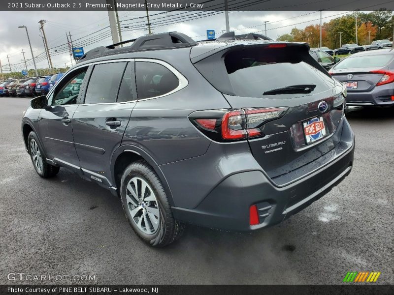 Magnetite Gray Metallic / Gray 2021 Subaru Outback 2.5i Premium