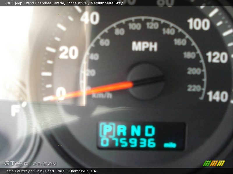 Stone White / Medium Slate Gray 2005 Jeep Grand Cherokee Laredo