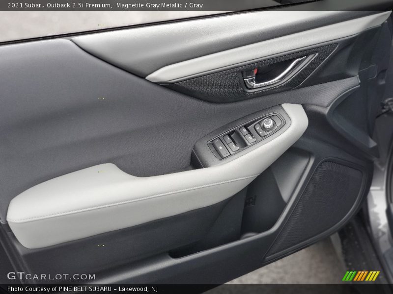 Magnetite Gray Metallic / Gray 2021 Subaru Outback 2.5i Premium