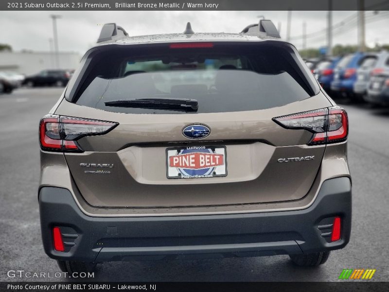 Brilliant Bronze Metallic / Warm Ivory 2021 Subaru Outback 2.5i Premium