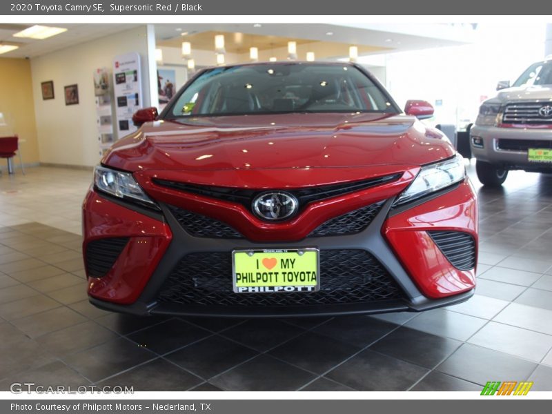 Supersonic Red / Black 2020 Toyota Camry SE
