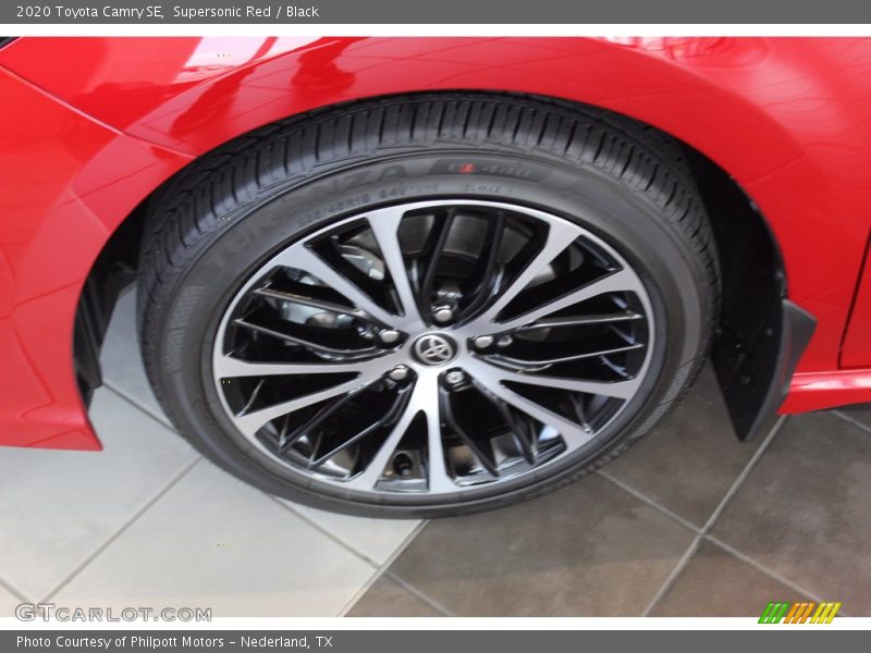 Supersonic Red / Black 2020 Toyota Camry SE