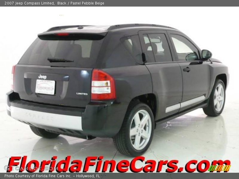 Black / Pastel Pebble Beige 2007 Jeep Compass Limited