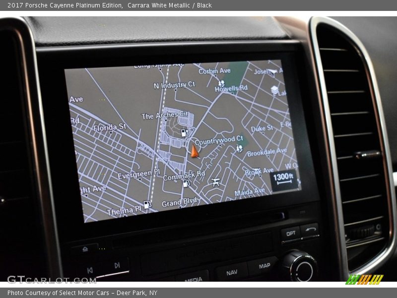 Navigation of 2017 Cayenne Platinum Edition