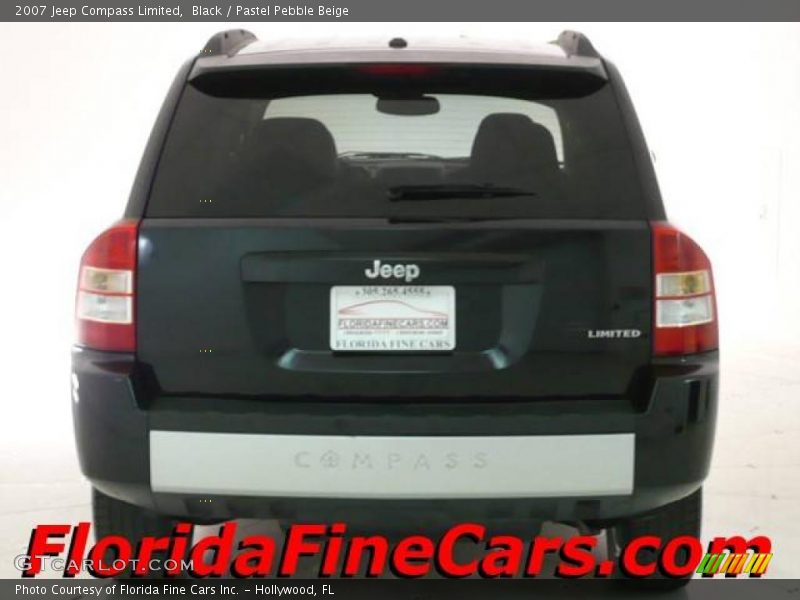Black / Pastel Pebble Beige 2007 Jeep Compass Limited