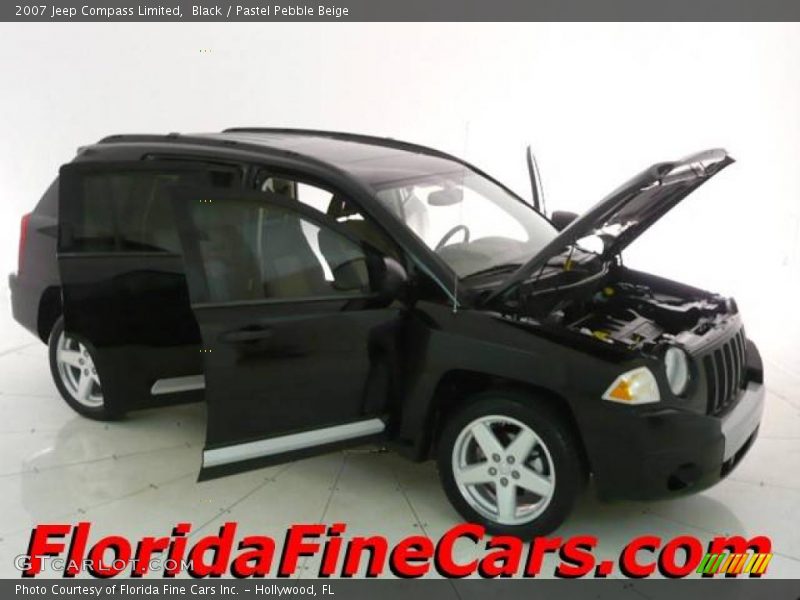 Black / Pastel Pebble Beige 2007 Jeep Compass Limited