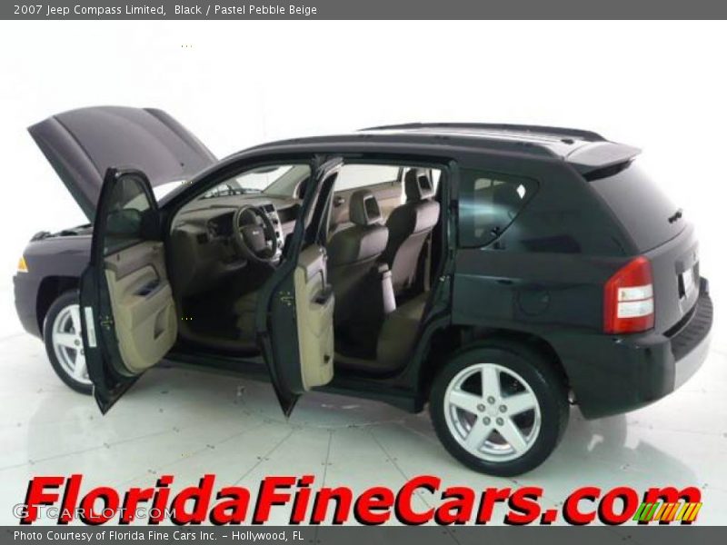 Black / Pastel Pebble Beige 2007 Jeep Compass Limited