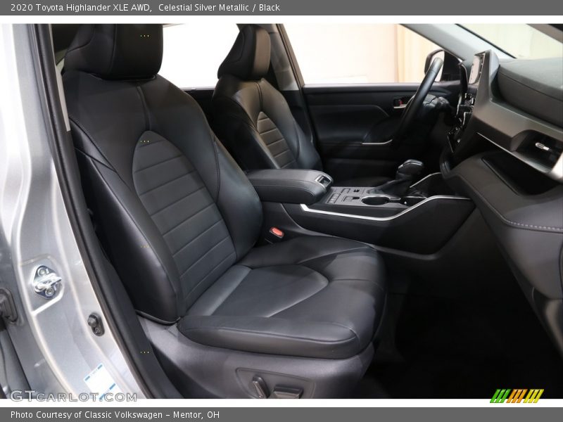 Celestial Silver Metallic / Black 2020 Toyota Highlander XLE AWD