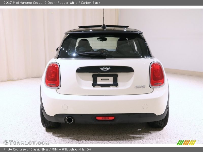 Pepper White / Carbon Black 2017 Mini Hardtop Cooper 2 Door