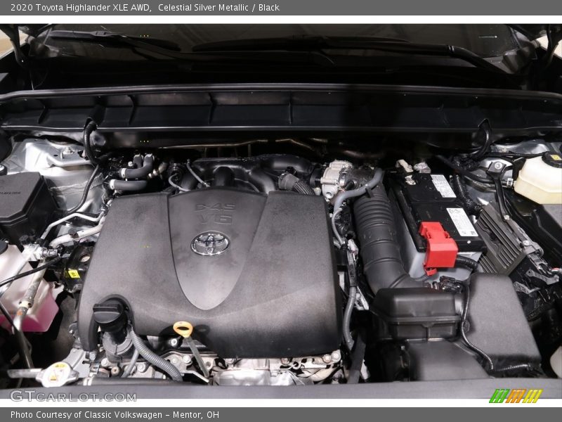Celestial Silver Metallic / Black 2020 Toyota Highlander XLE AWD