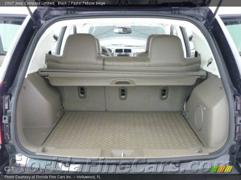 Black / Pastel Pebble Beige 2007 Jeep Compass Limited