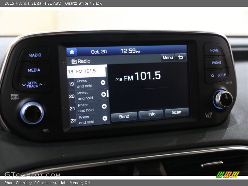 Quartz White / Black 2019 Hyundai Santa Fe SE AWD