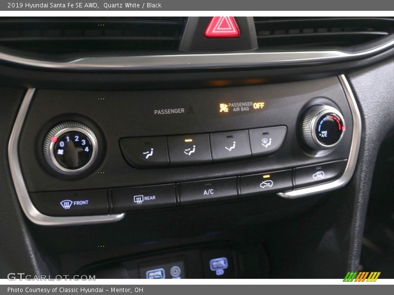 Quartz White / Black 2019 Hyundai Santa Fe SE AWD