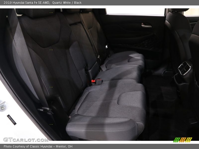 Quartz White / Black 2019 Hyundai Santa Fe SE AWD