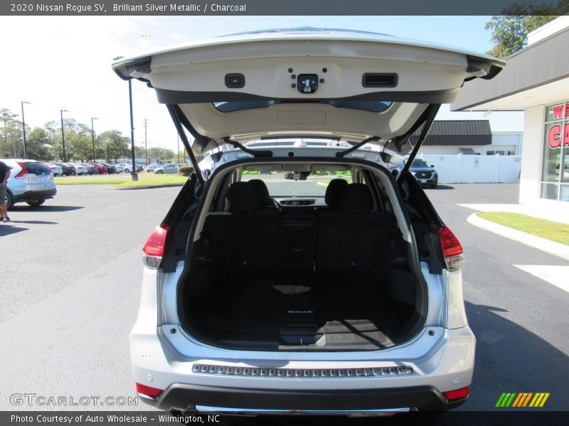 Brilliant Silver Metallic / Charcoal 2020 Nissan Rogue SV