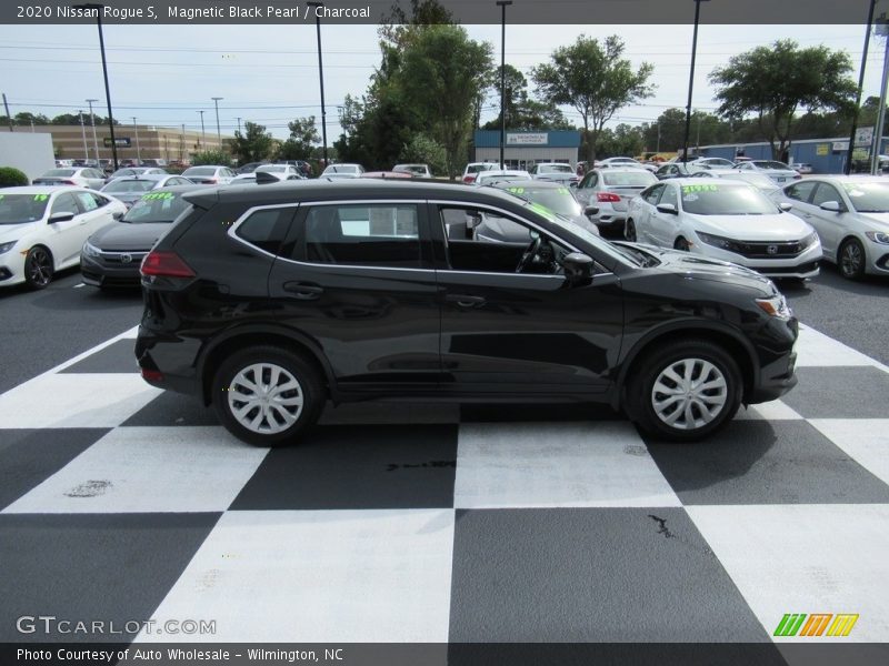 Magnetic Black Pearl / Charcoal 2020 Nissan Rogue S