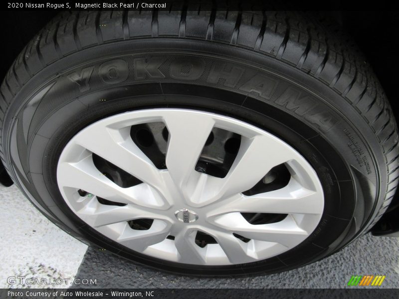 Magnetic Black Pearl / Charcoal 2020 Nissan Rogue S