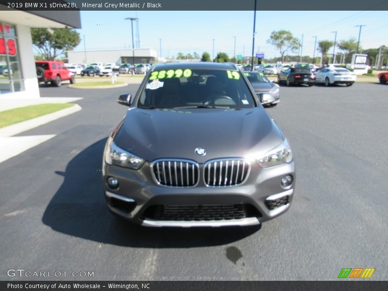 Mineral Grey Metallic / Black 2019 BMW X1 sDrive28i