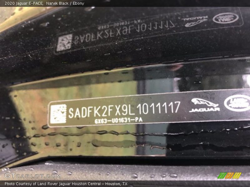 Narvik Black / Ebony 2020 Jaguar E-PACE