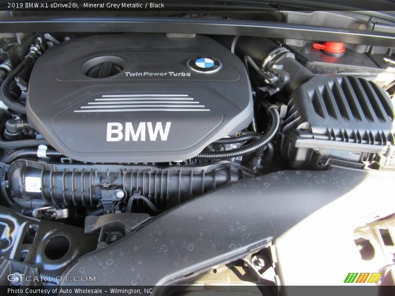 Mineral Grey Metallic / Black 2019 BMW X1 sDrive28i