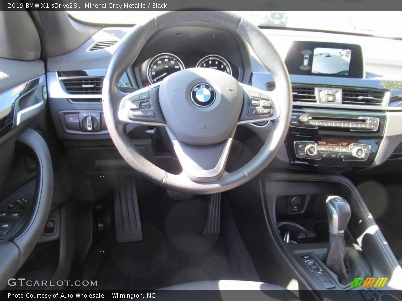 Mineral Grey Metallic / Black 2019 BMW X1 sDrive28i